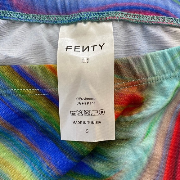 fenty psychedelic leggings